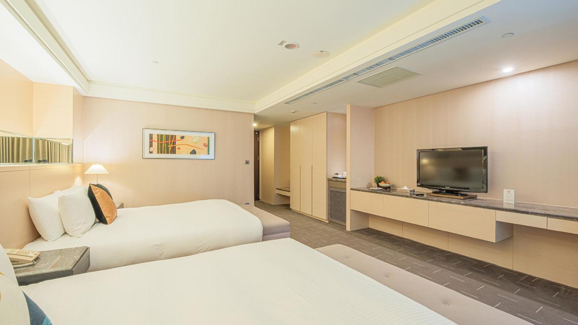 Tempus Hotel - Dadun Building Taichung Exterior foto