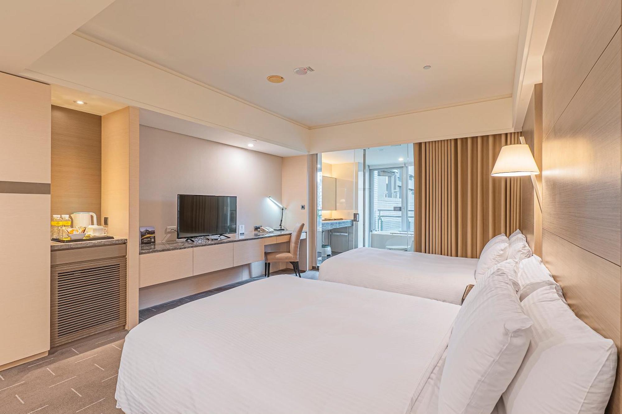 Tempus Hotel - Dadun Building Taichung Exterior foto